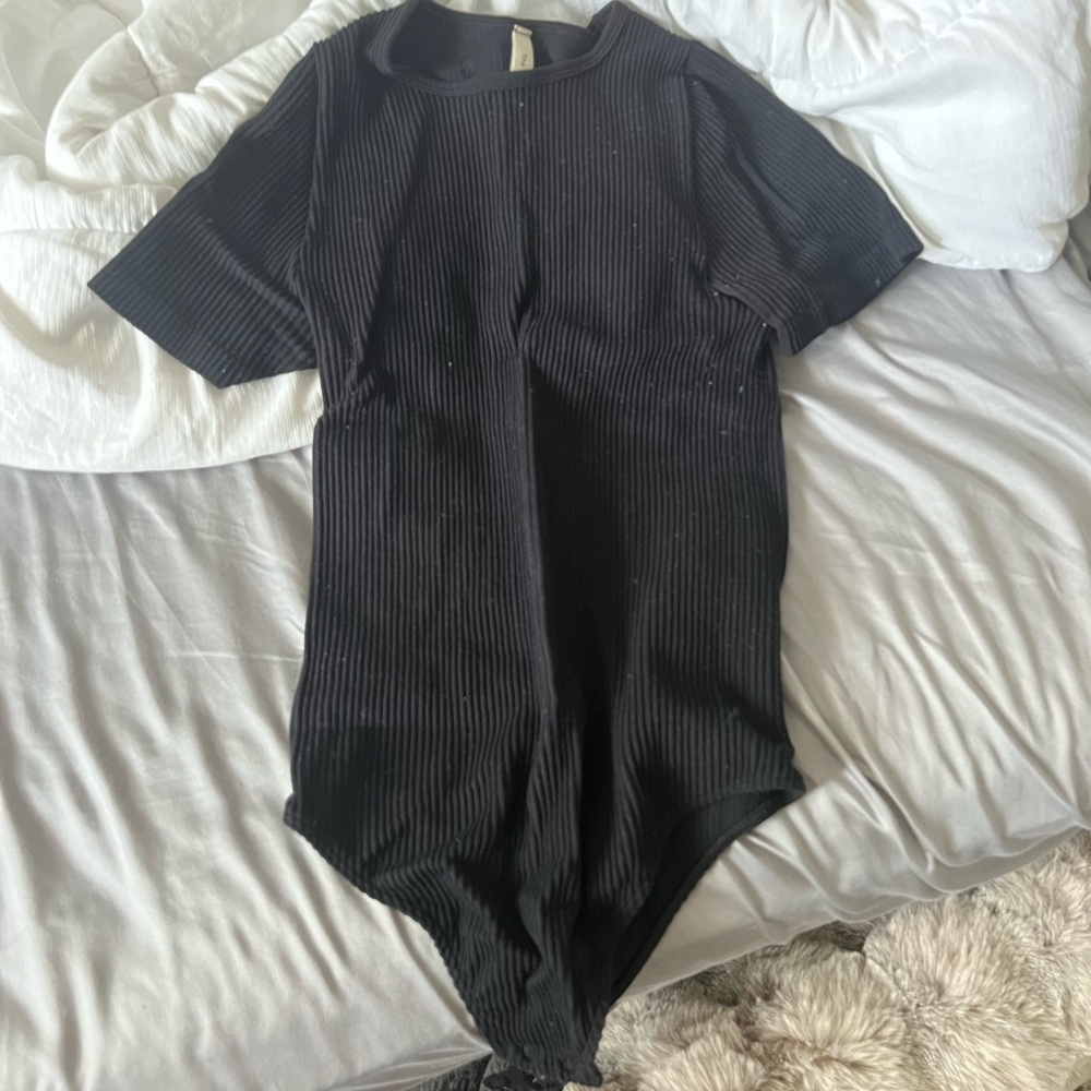 Aritzia bodysuit